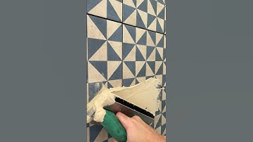 How To Grout Bathroom Tiles #diy #howto #tips