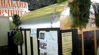 Вася Ляхов с гитарой и Саша Вавилов около парилки(Вася Ляхов и Саша Вавилов около парилки март 2010. Гильдия печников представляет Русскую баню, парилку, масте..., 2010-03-23T20:56:56.000Z)