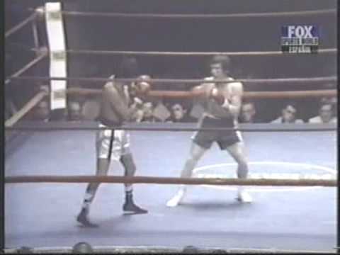 Ruben "El Puas" Olivares vs Walter Seeley-Rounds 1-2 (TKO)