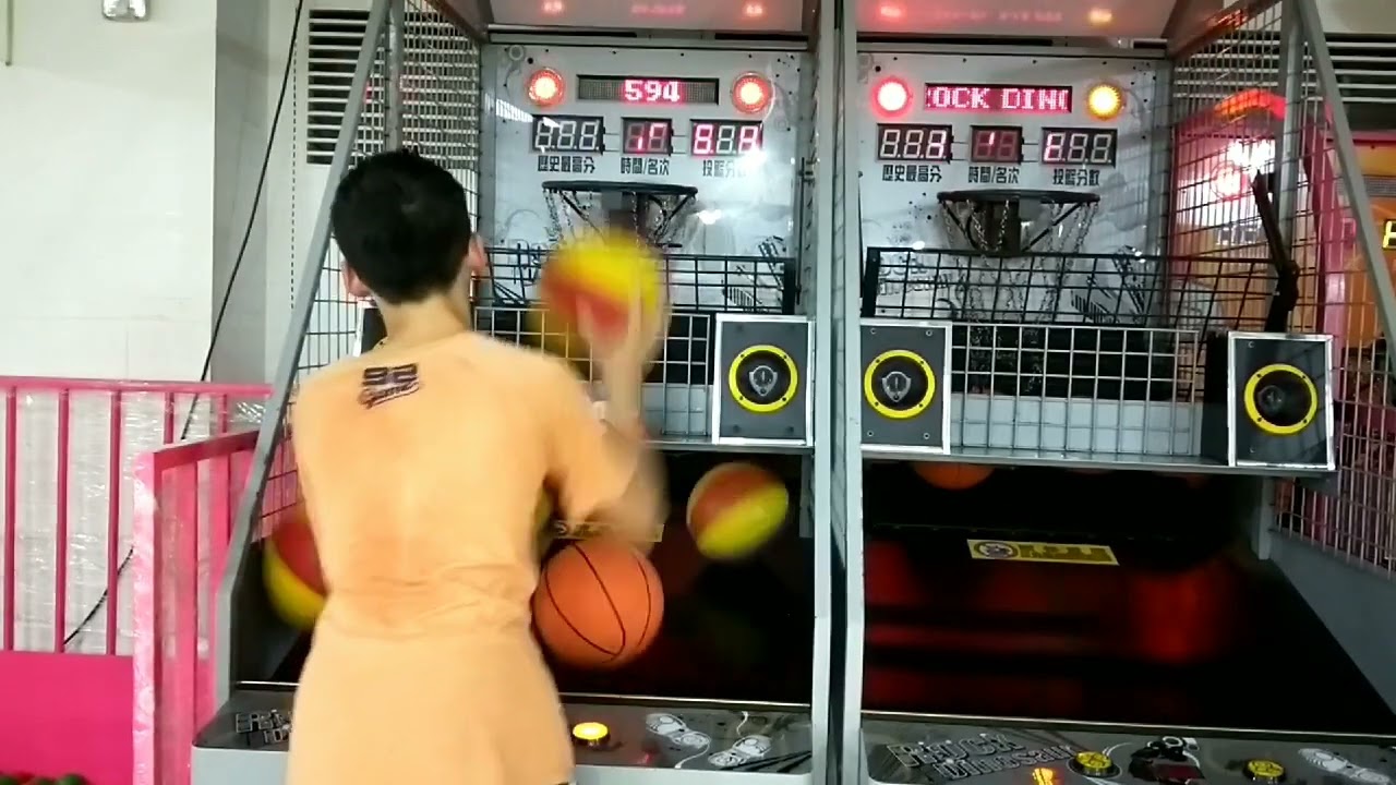 來投這台搖滾投籃機