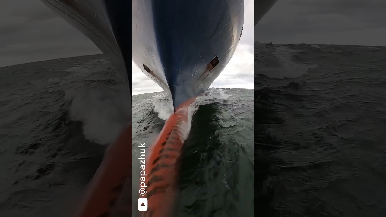 Por que não NADAR atrás de um NAVIO?