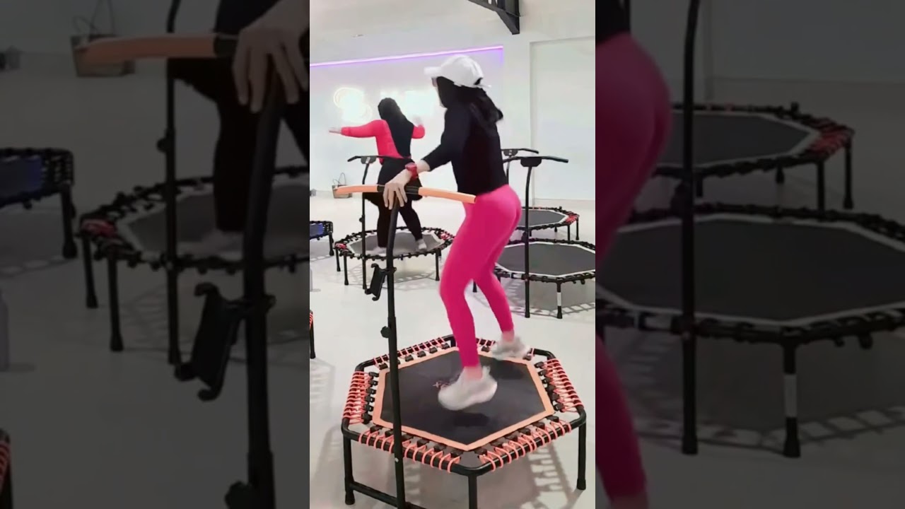 #shorts #powerjump #trampolin #workout #entrenaencasa #adelgazar #dance #yoga #rebounder