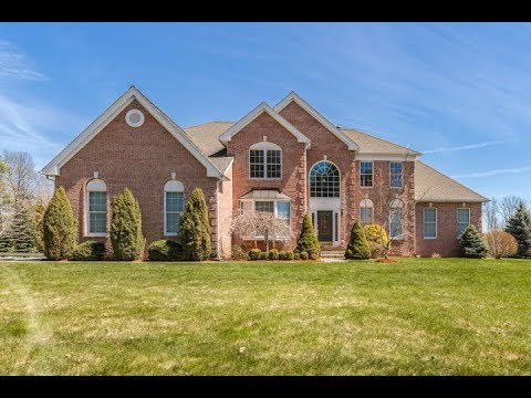 11 Morgan Dr, North Grafton, MA home video tour