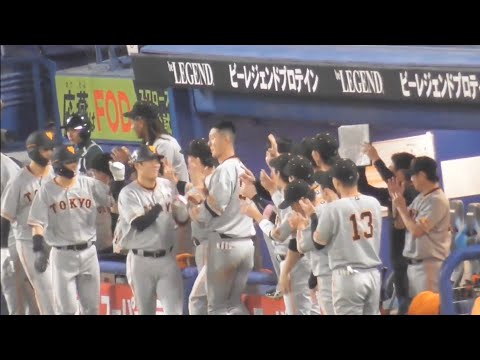 守備の乱れから一気に逆転!坂本勇人の勝ち越し6号3ランホームラン!!ジャイアンツ3連勝!!借金返済王手!!! ヤクルトvs巨人