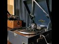 小唄 勝太郎 ♪明日はお立ちか♪ 1942年 78rpm. Columbia Model No G ー 241 phonograph.