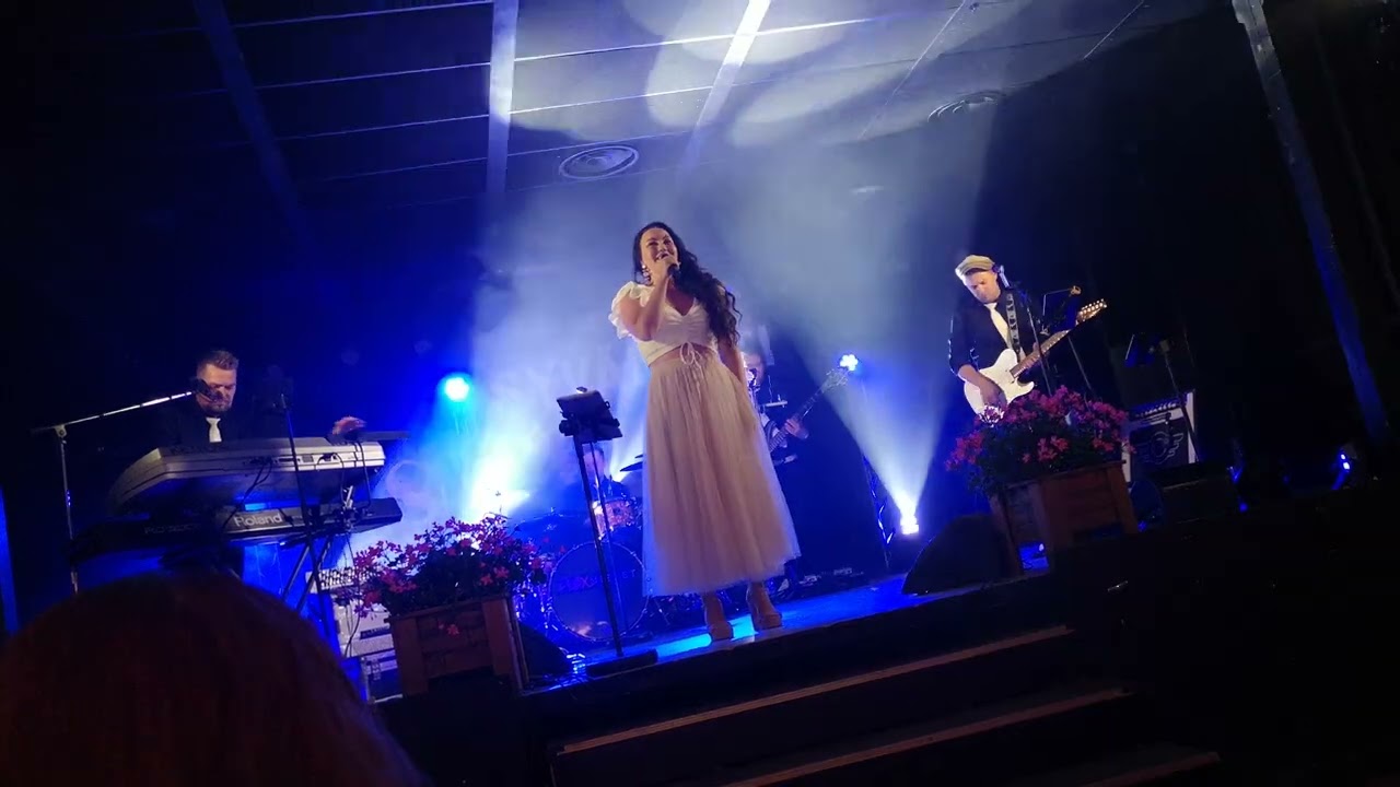 Saija Tuupanen & eXmiehet - I will always love you