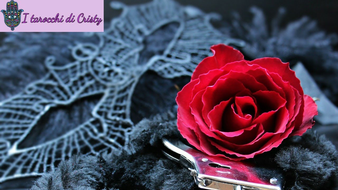 🔮CHI È SEGRETAMENTE ATTRATTO DA TE?🔥 #tarot #tarocchi #itarocchidicristy