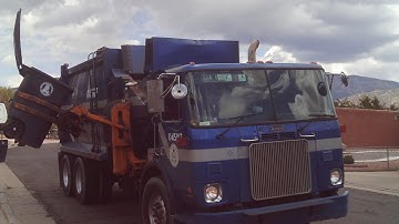 CABQ Solid Waste - Autocar Xpeditor Labrie Automizer