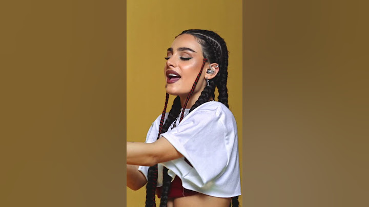 🌖 Armenian singer @BrunetteMusic graces the COLORS stage with an alluring performance: 'U De Mi Or'.