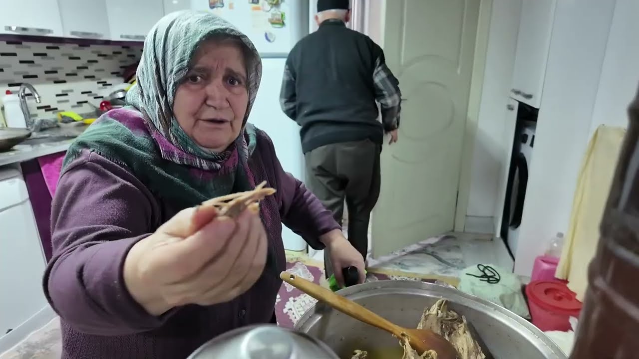 Karalı tencerede köy ibisi pişiriyoruz 