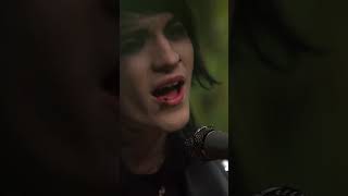 Johnnie Guilbert &quot;All My Friends Hate Me&quot; LIVE #emo #johnnieguilbert