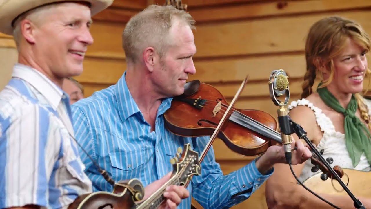 Foghorn Stringband - Let Me Fall