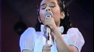 Kuh Ledesma With Guest 9 Year Old Lea Salonga Singing Tomorrow