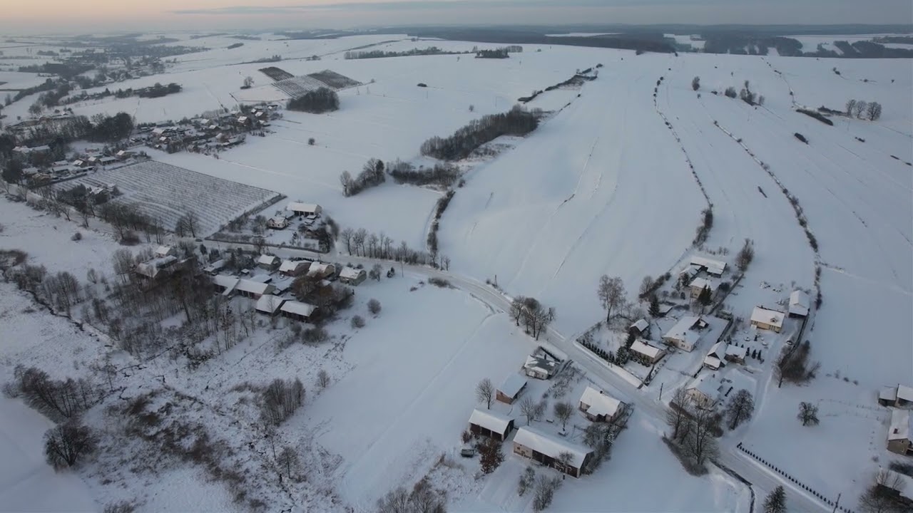 Zima. pod śnieżną kołderką. Gmina Izbica, grudzień 2023 Ostrz