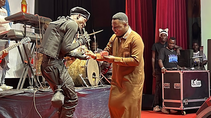 Hon. Zaake  Francis ayiridde Maulana & Reign Sente olwa kayimba akawana Bobi Wine ku Stage
