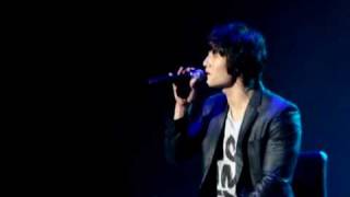 KJK singing 이은미 - 애인있어요 (I have a lover) at his concert cr:...