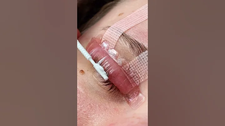 Tried Lash Fixing Without Powder… Regret It?