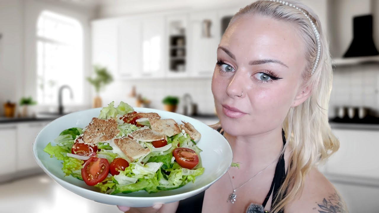MIKSEN OO AIEMMIN TEHNY TÄTÄ? 🥹 Klassinen caesarsalaatti 🥬🧀
