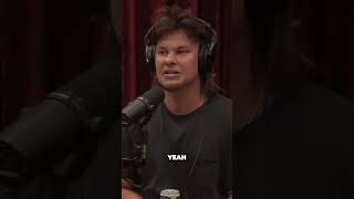 Celebrity Joe Rogan and Theo Von on Vaping Wealth