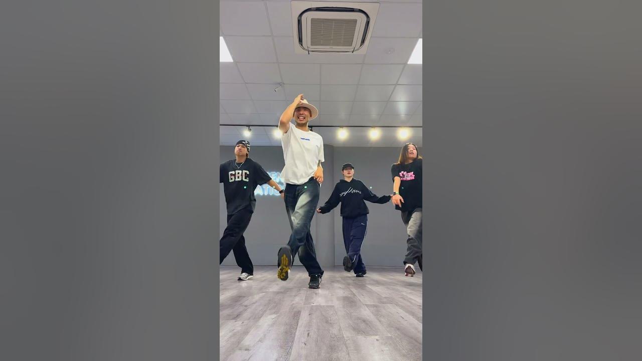 Dancing to the legendary MJ - You rock my world - Filmed on Dji Osmo Mobile 7 with an Iphone
