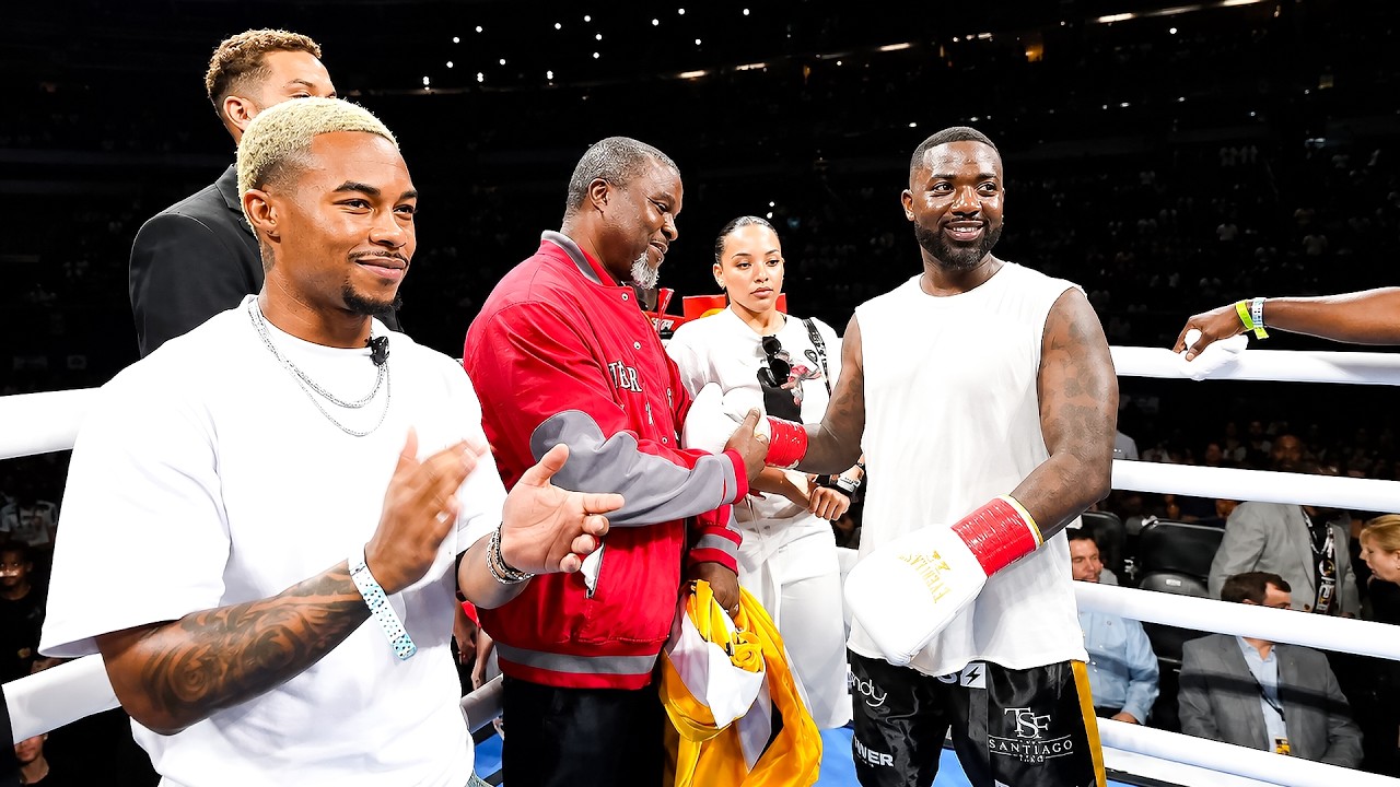 DeenTheGreat Walks Out Ray J To Zues Fight Night!🥊🔥
