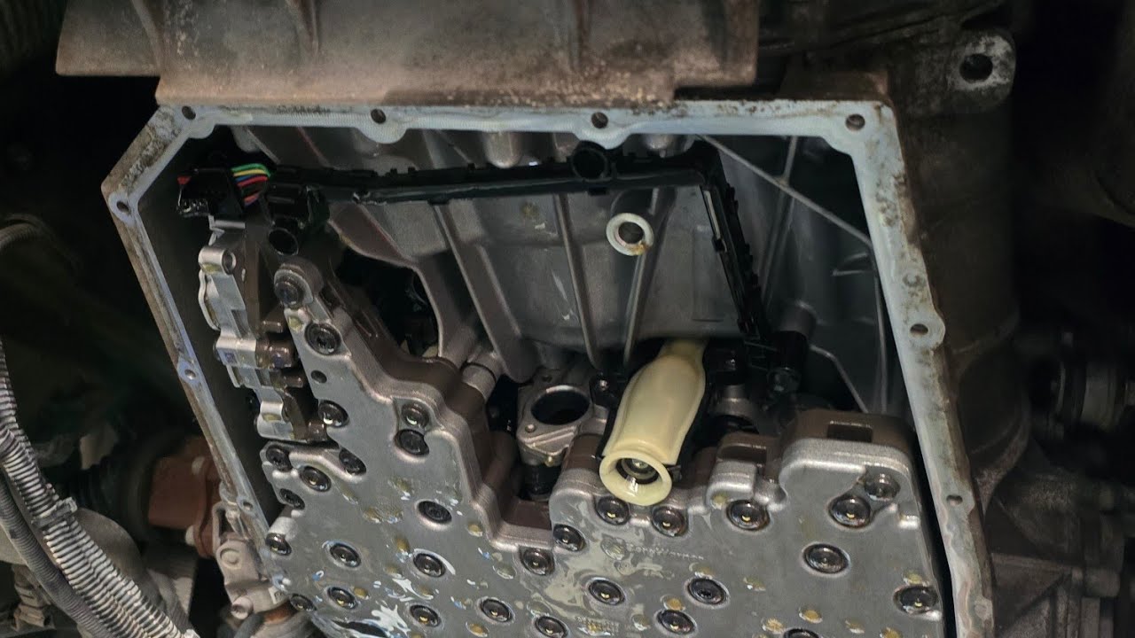 AUDI Q5 2.0 TDI 2016 ZAMJENA ULJA MJENJACU 