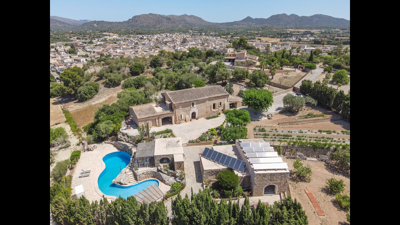 Historic Mallorcan Estate with Timeless Character in Sant Llorenç des Cardassar