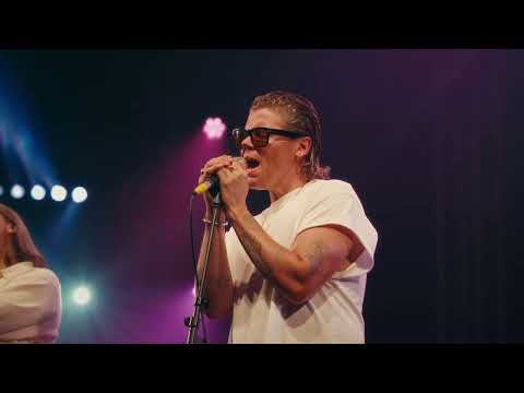 Conrad and Grace Sewell Perform Exclusive Acoustic Version of 'Firestone'