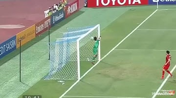 pha bắt bóng đẳng cấp của thủ môn Bùi tiến Dũng