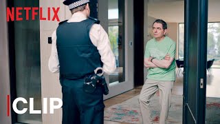 Bee Becomes A Buzz Kill For Rowan Atkinson | Man Vs. Bee Hindi Scene | Netflix India