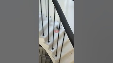 Cầu thang sắt nhập khẩu được sản xuất từ sắt nguyên liệu chất lượng cao, được gia công tỉ mỉ