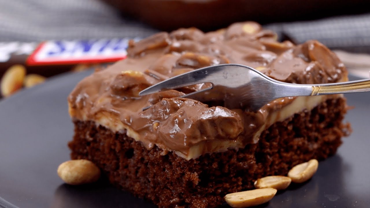 كيك سنيكرز أكثر من رائع