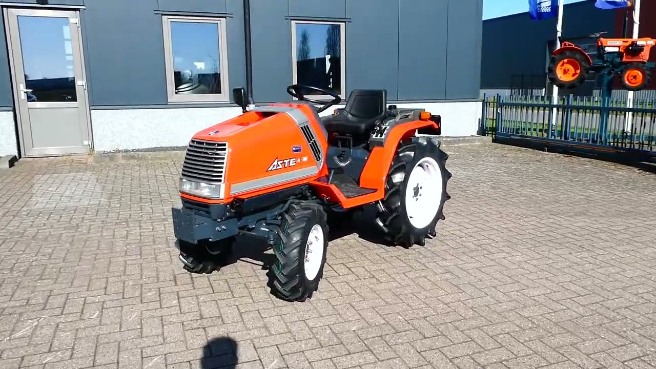 Kubota Aste A-19 4wd / 1321 Draaiuren / Zijschakeling - YouTube