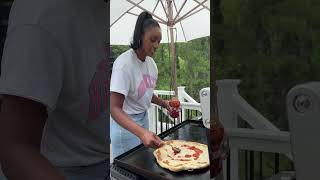 How to make pizza on the griddle #bestpizzaever #pizzamaker #griddlerecipes