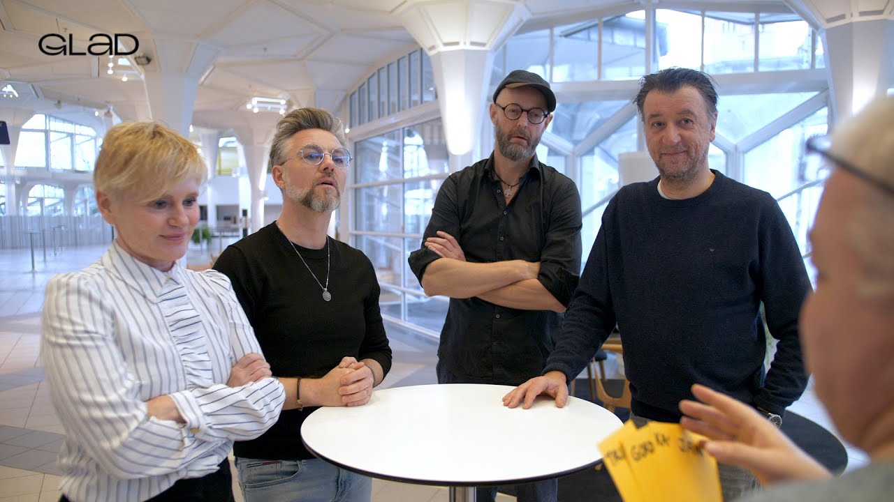 Per Rosenberg Per Rosenberg møder skuespillerne fra Esbjerg Revyen 2025 - YouTube