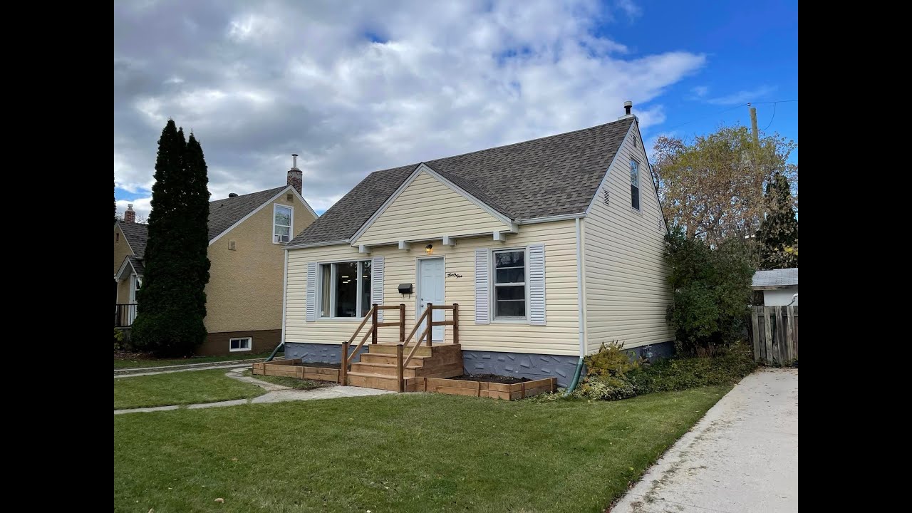 For Sale! 35 Victory Place / Old St. Vital With Symon Honeyborne