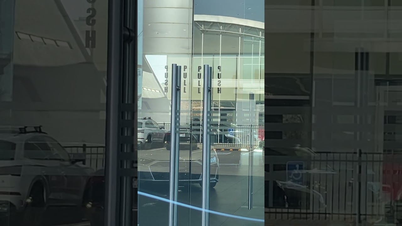 Push AND pull signs on doors 