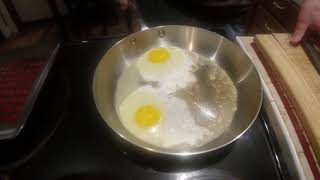 How to fry egg in stainless steel pan