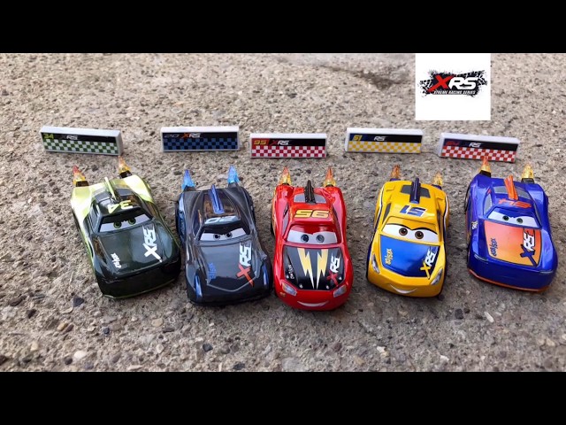 Cars XRS Roket Racing Veicolo Lightning McQueen con Blast wall | Fu
