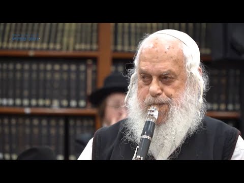 03 מוסא ברלין - מחרוזת ישמח משה - מלוה מלכה לזכרו של ר' בן ציון שנקר ז"ל - חשון תשפ"ה