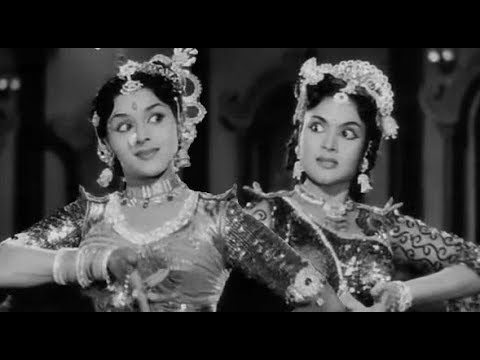 Padmini vs Vyjayanthimala dance competition  Raj Tilak 1958