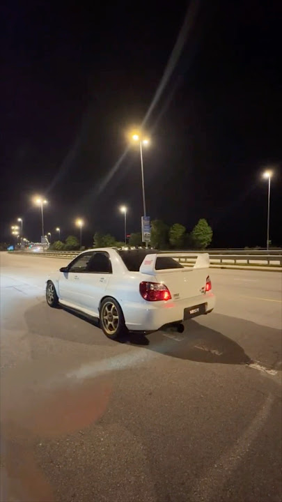 Rupanya ada kereta yang lagi laju daripada bezza aku.