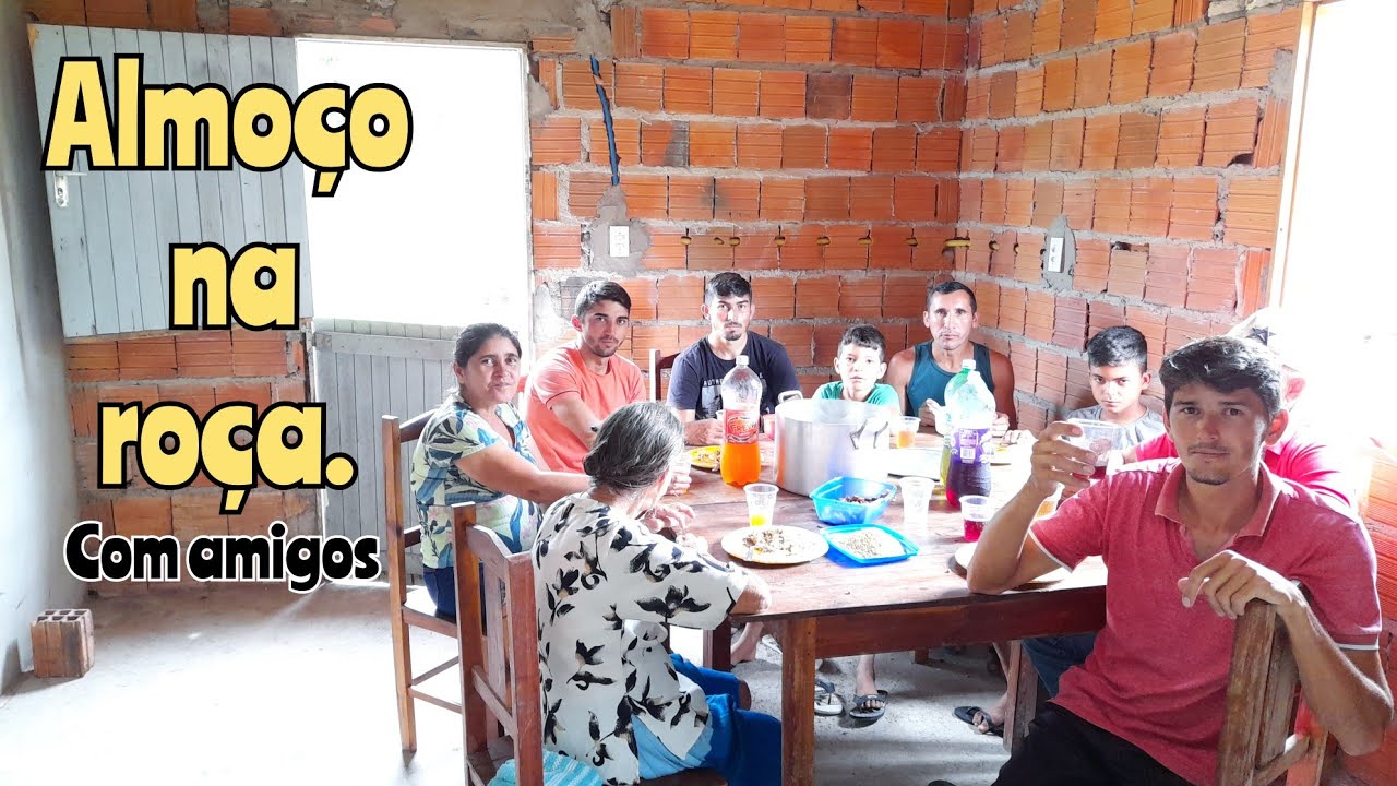 Domingo na roça, com familiares e amigos.