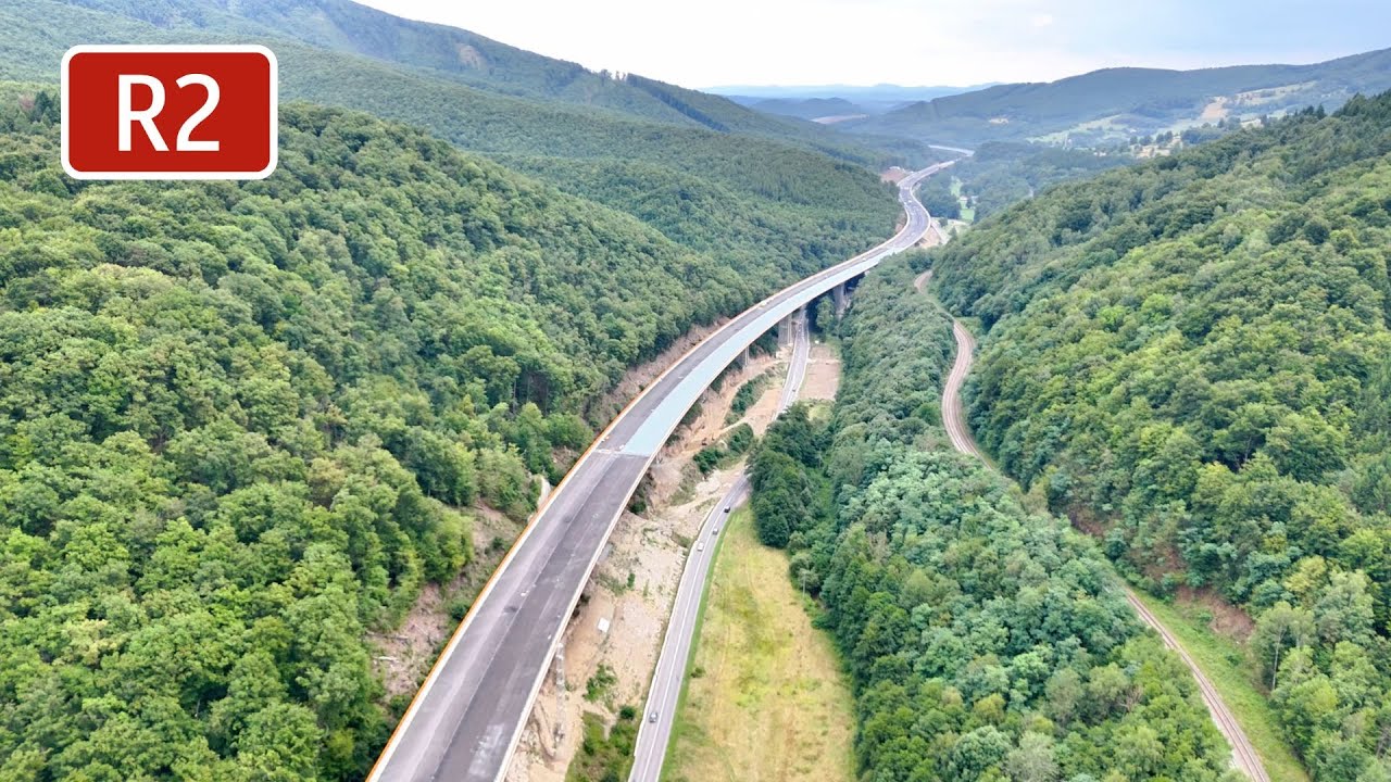Výstavba rýchlostnej cesty R2 Kriváň - Mýtna. Najdlhšia estakáda na Slovensku (august 2025)