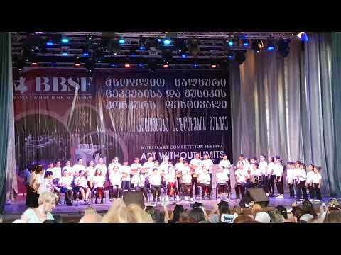 ანსამბლი ეთნოსიი. სოლისტი ნინი დუმბაძე