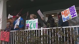 Concordia students walk out over sudden closure