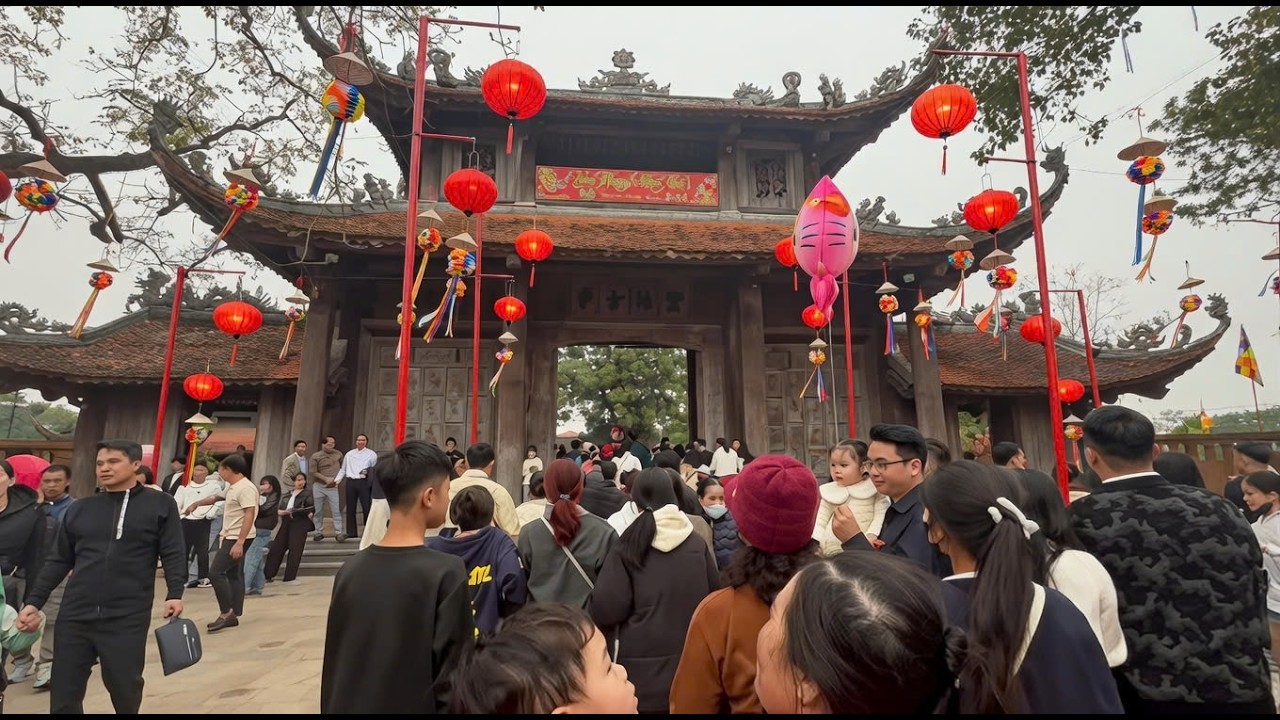 Vietnam Tet Street Festival - Stunning Vietnamese Tradition