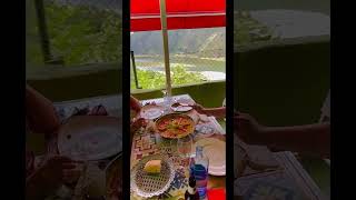 Comer viendo la ria de Tina mayor, experiencia inolvidable.