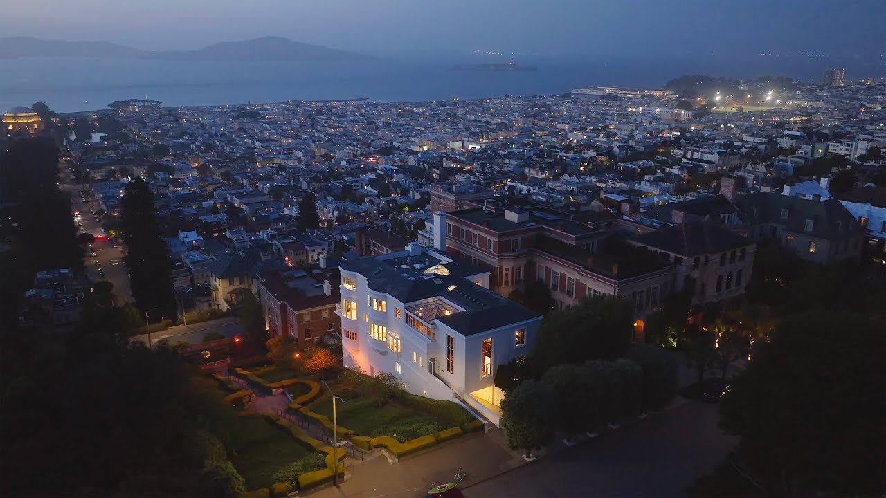 C A E N L U C I E R present 2990 Broadway San Francisco, CA