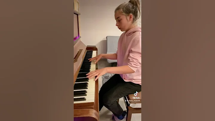 Diane plays something asked by a subscriber ( Howl...